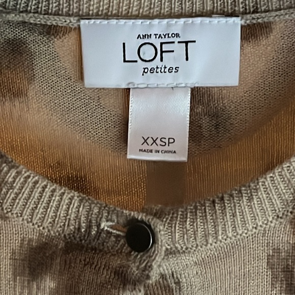 ANN TAYLOR LOFT - Picture 2 of 8